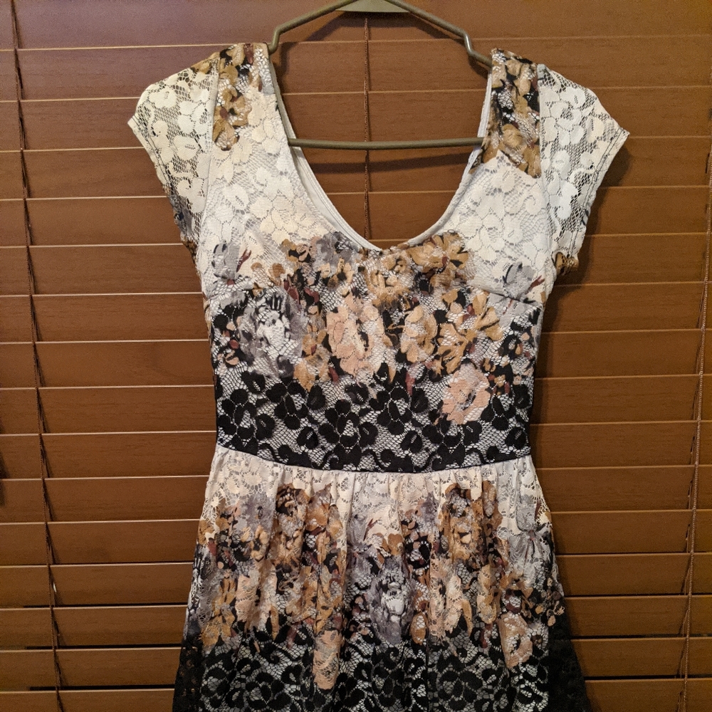 Short lace dress, my favorite dress ever!